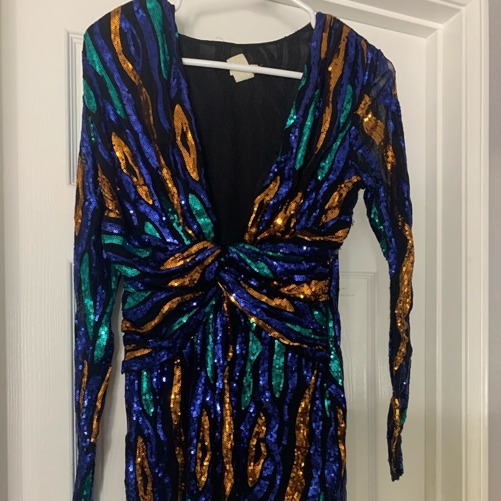 Plunge sequined long sleeve dress